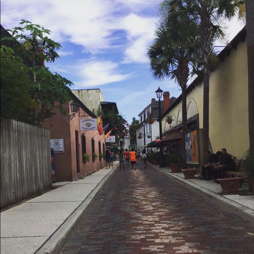 Meet your Posher, Lana